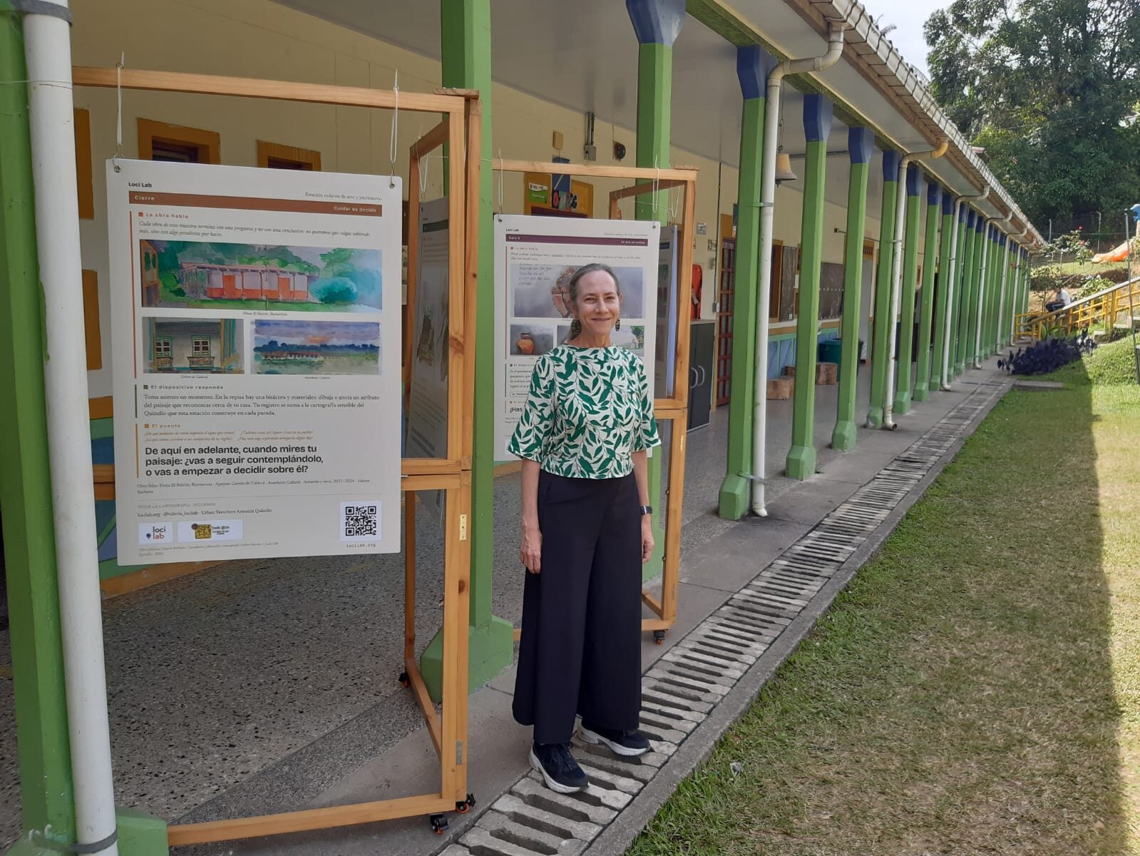 Estación rodante de El Paisaje Portable instalada en el corredor de la Institución Educativa Boquía